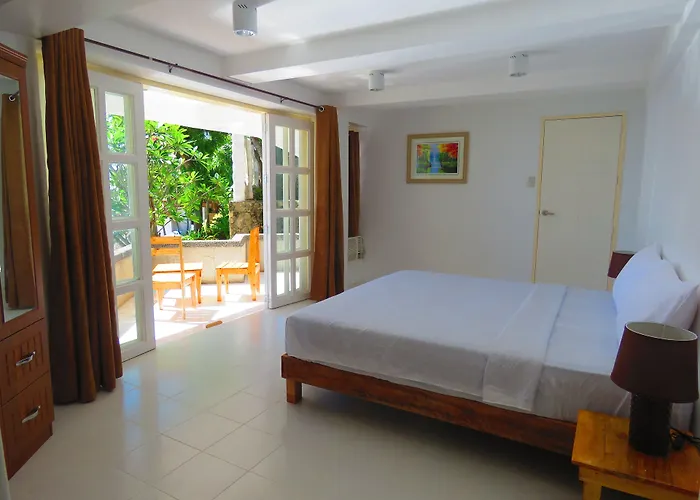 Resort Aozora Seaside Mactan 2*