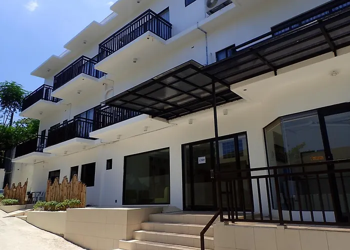 Aozora Seaside Mactan Resort 2*